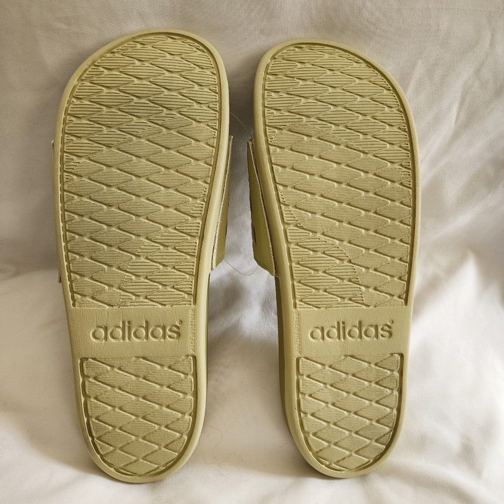 Adidas Adilette Confort Sliders Metallic Sandy Beige Gem